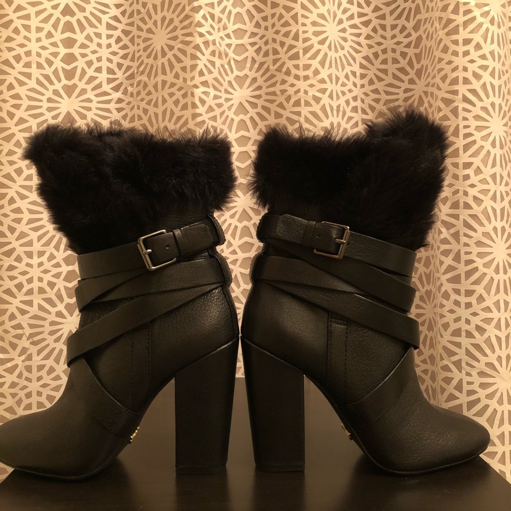 Pour La Victoire Chic Black Leather Fur Trim Boots - Picture 5 of 14